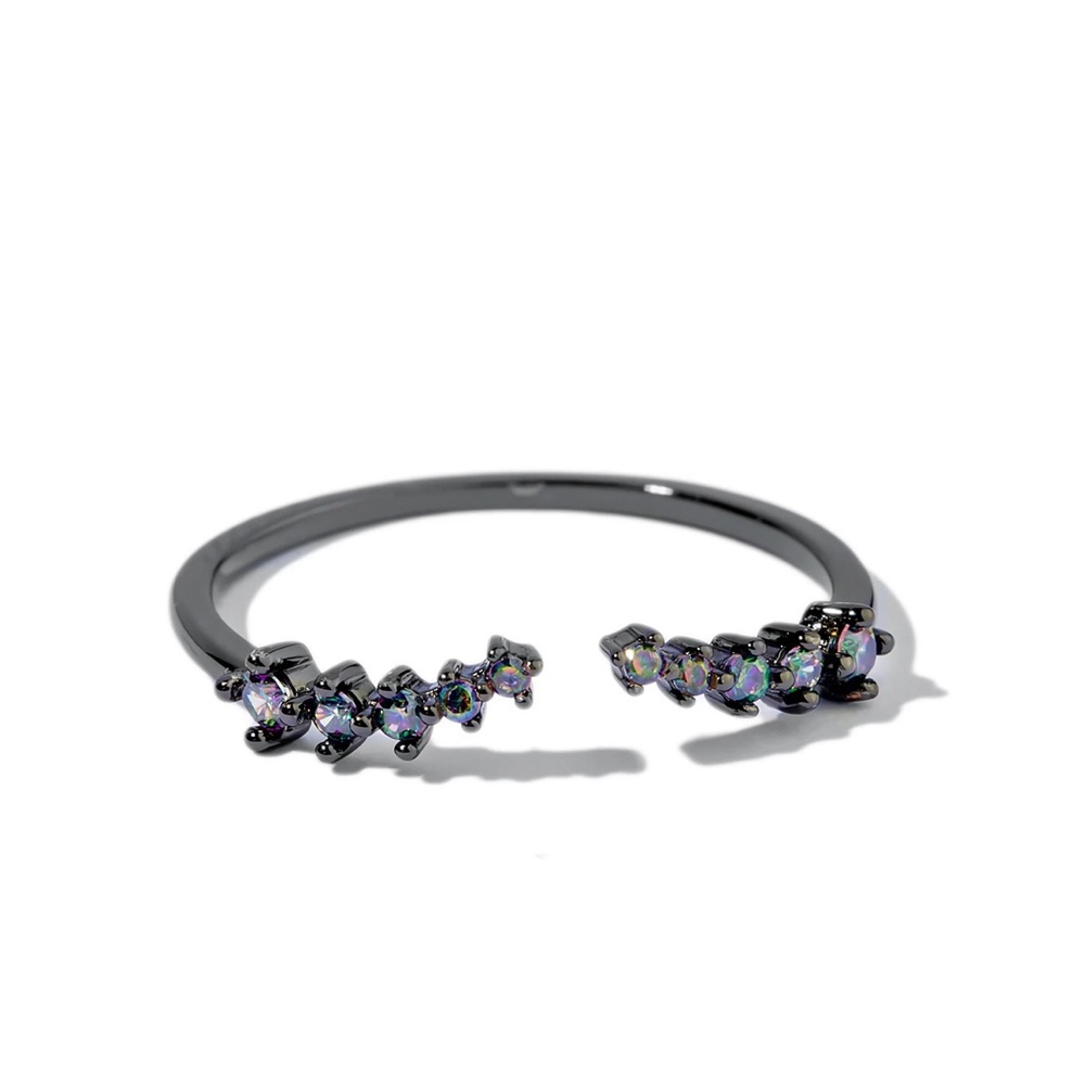 Oomiay black gold ring: FANG
